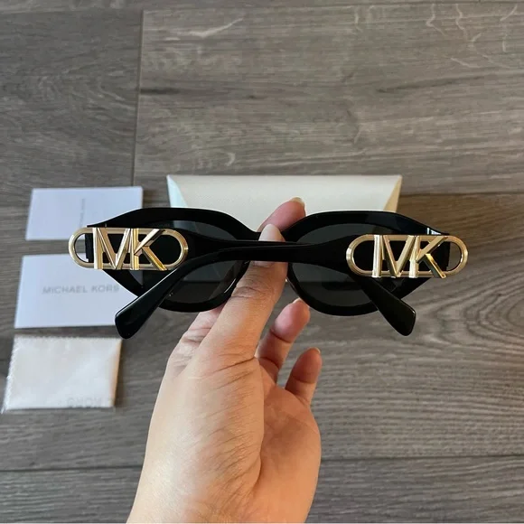 Michael Kors Empire Oval Sunglasses Black display picture 3